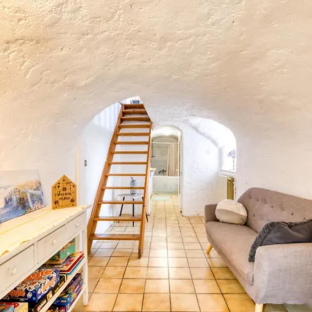 Maison De Campagne * Gignac (Herault)