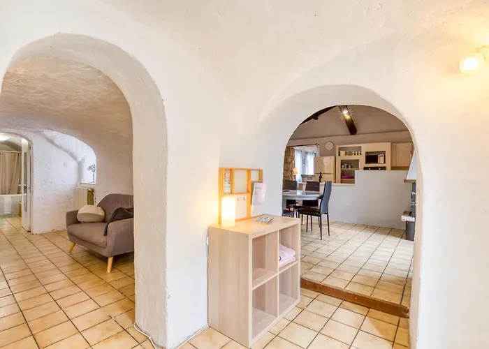 Maison De Campagne Gignac (Herault)